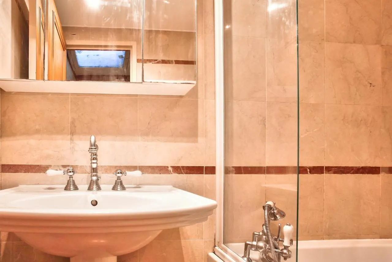 Tour Eiffel Sevres - Babylone 4 * Παρίσι